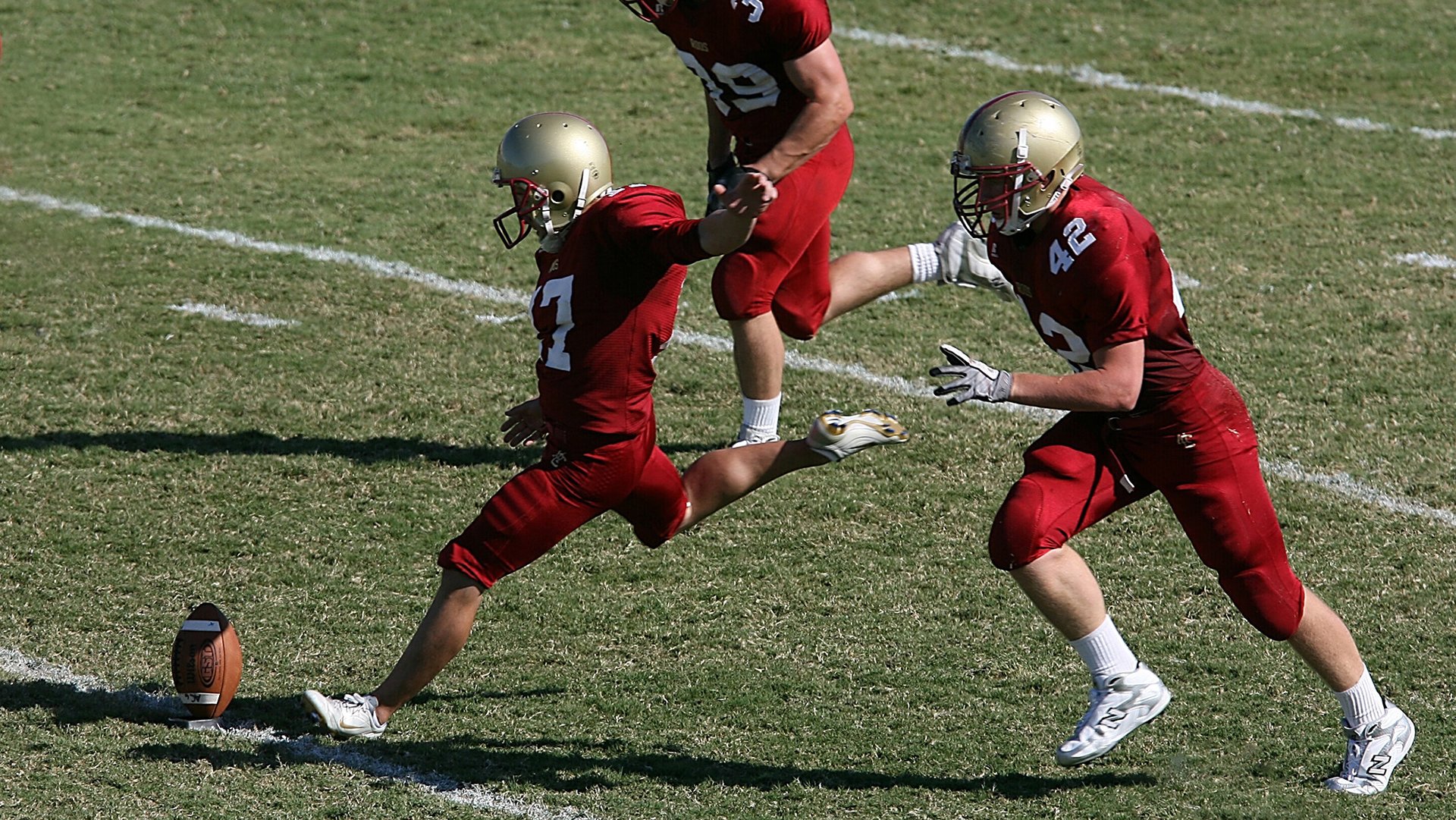 爱游戏官方论坛-拜仁慕尼黑延续强势，稳坐德甲头把交椅